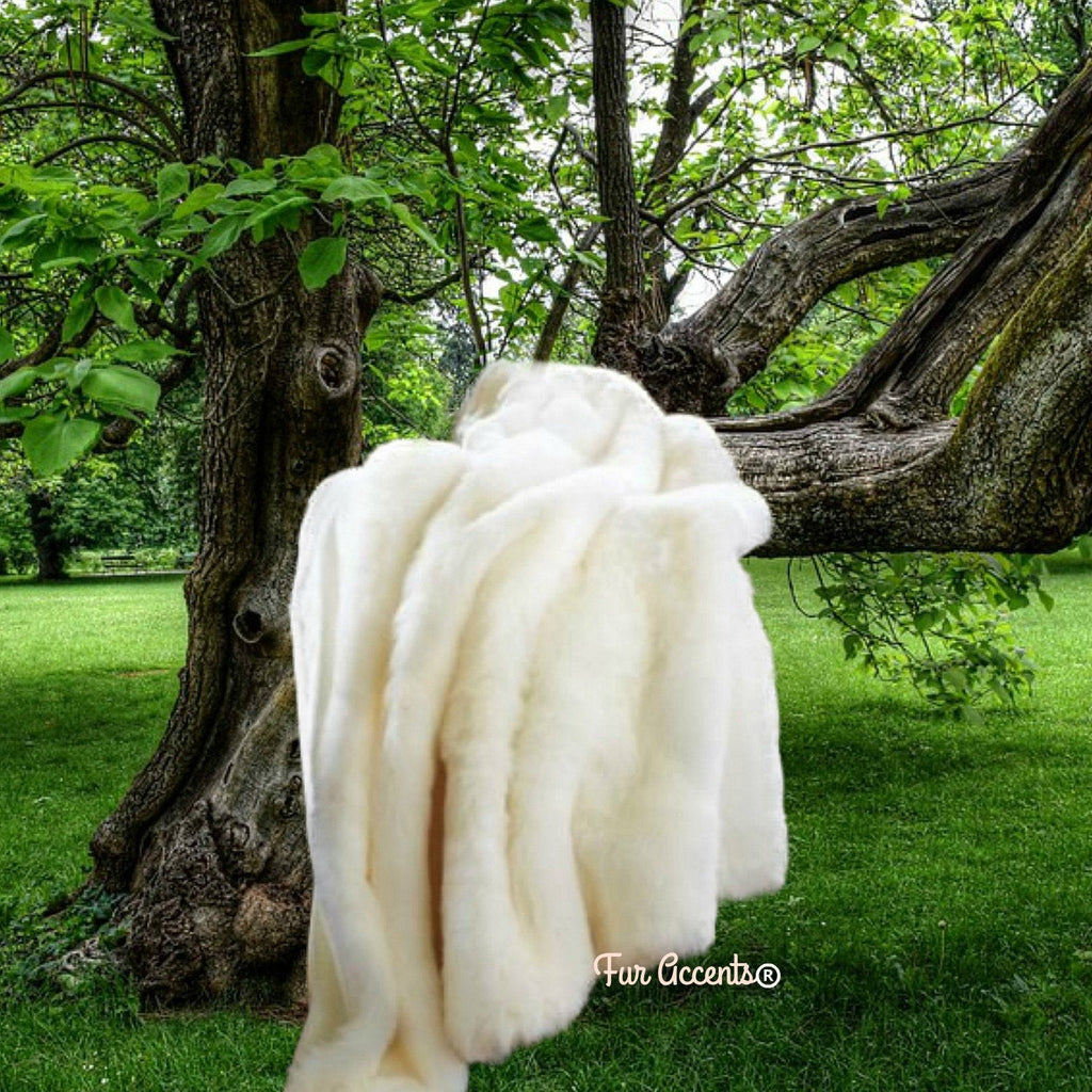 Plush Bunny Rabbit Faux Fur Throw Blanket, Rich Creamy Soft White, Arctic Fox, Minky Cuddle Reverse, Bedspread, Luxury Fur, Fur Accents, USA