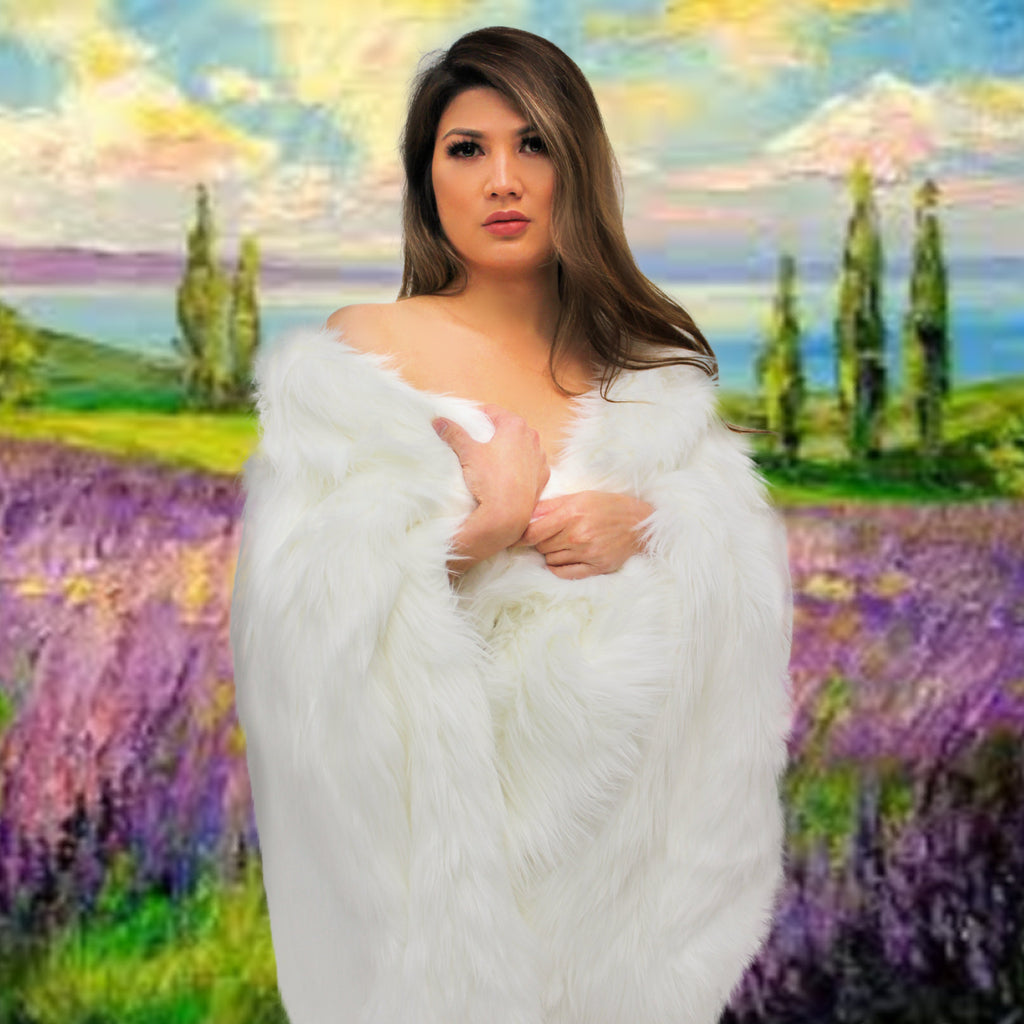 Plush  Faux Fur Throw Blanket, Bedspread, Soft, Pure White Shag, Luxury Fur - Minky Cuddle Fur Lining Fur Accents USA