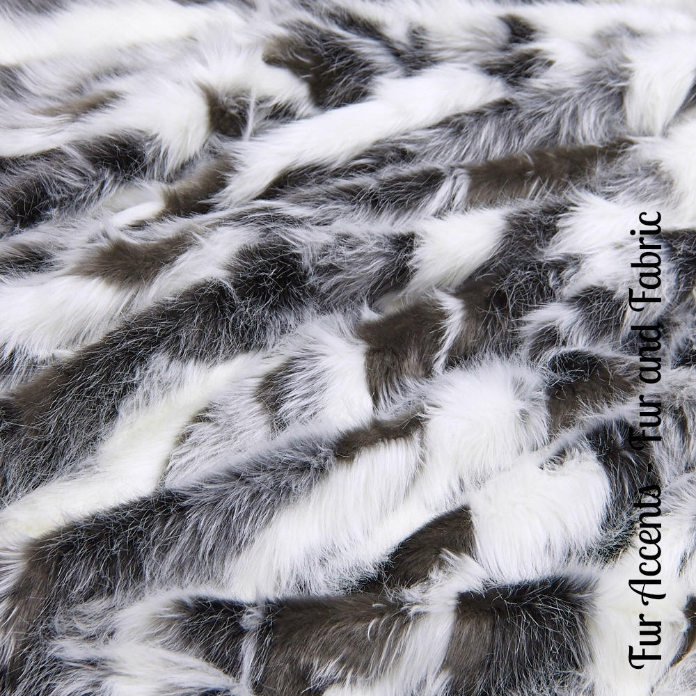 Plush Faux Fur Throw Blanket - Bedspread - Luxury Tibetan Fox Fur with Minky Cuddle Fur Lining - Fur Accents - USA
