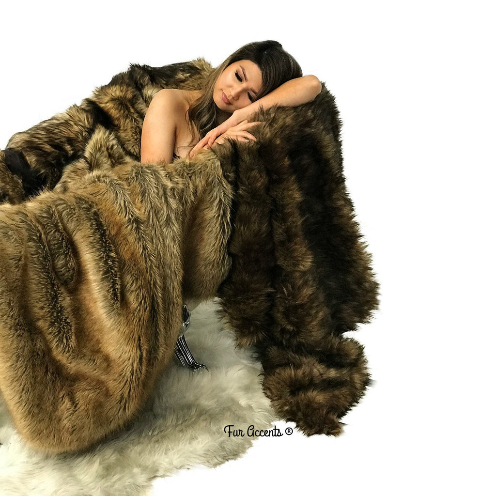 Plush Fur Throw Blanket, Light Golden Brown Wolf, Minky Cuddle Reverse, Bedspread, Luxury Fur, Fur Accents, USA